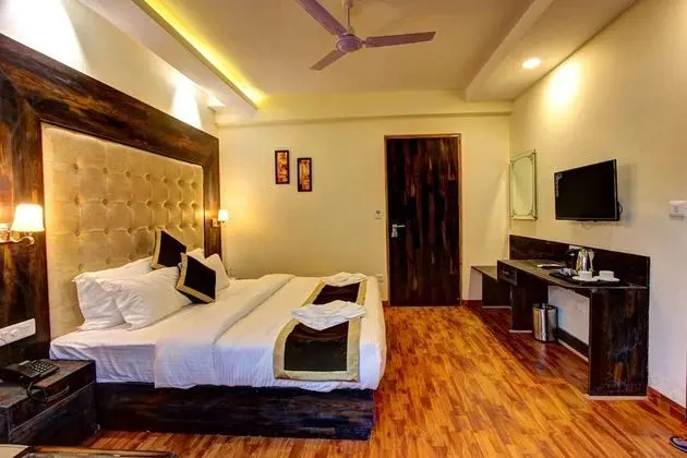 Majestic Room