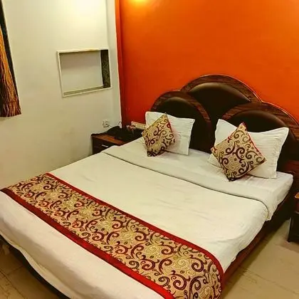 Deluxe Stüdyo, 1 En Büyük (King) Boy Yatak