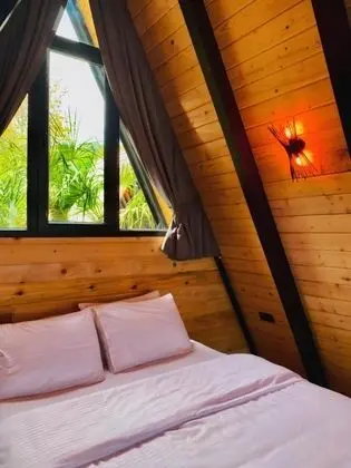 Bungalow, Göl Manzaralı, Isıtmalı Özel Havuzlu