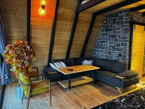 Bungalow, Havuz Manzaralı, Isıtmalı Özel Havuzlu