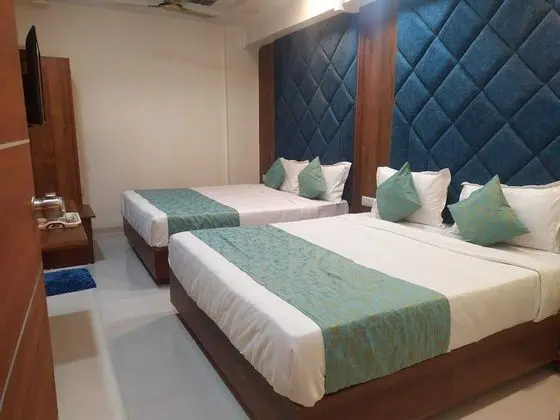 Deluxe Dört Kişilik Oda