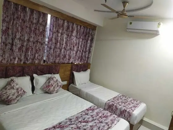 Deluxe Üç Kişilik Oda