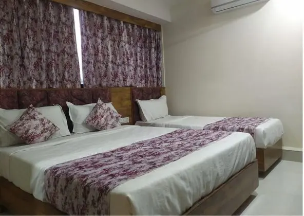 Deluxe Üç Kişilik Oda