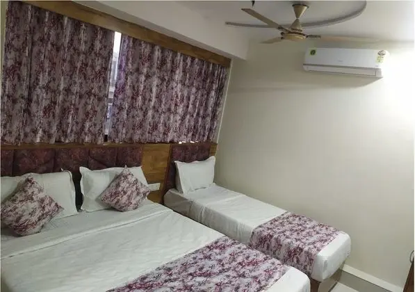 Deluxe Üç Kişilik Oda