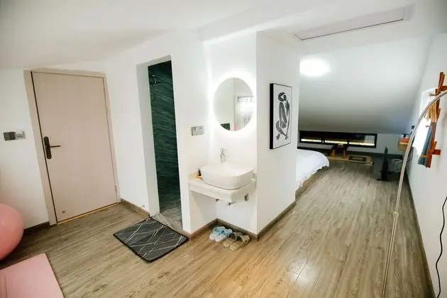 Premium Tek Büyük Yataklı Oda