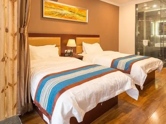 Deluxe Üç Kişilik Oda