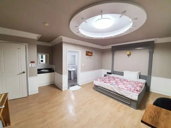 Standard Oda, 1 Büyük (Queen) Boy Yatak