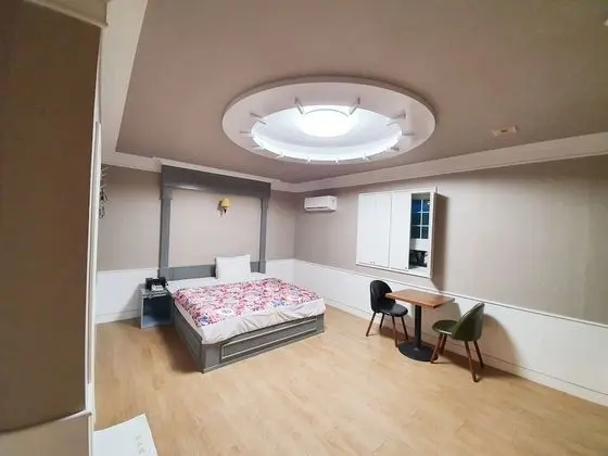 Standard Oda, 1 Büyük (Queen) Boy Yatak