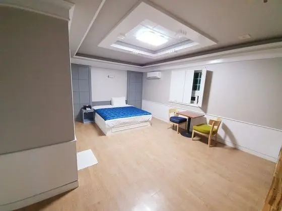 Standard Oda, 1 Büyük (Queen) Boy Yatak