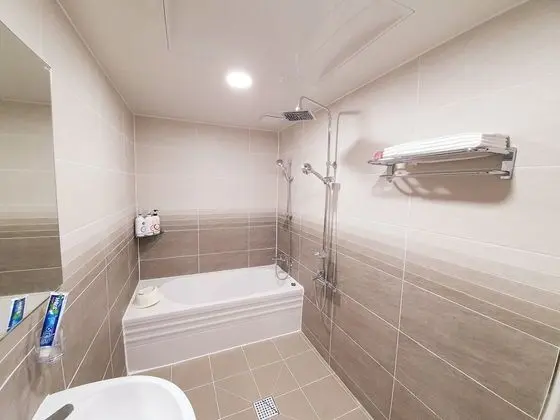 Standard Oda, 1 Büyük (Queen) Boy Yatak