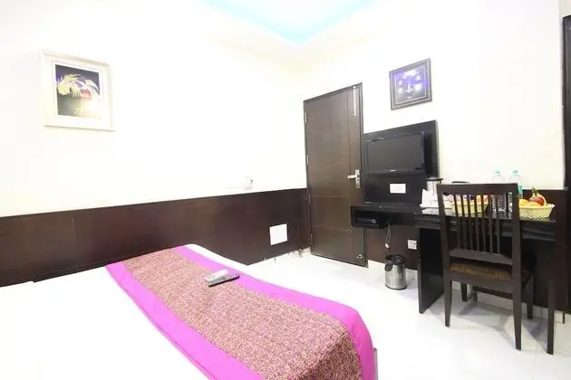 Deluxe Tek Büyük Yataklı Oda, Engellilere Uygun, Sigara İçilebilir