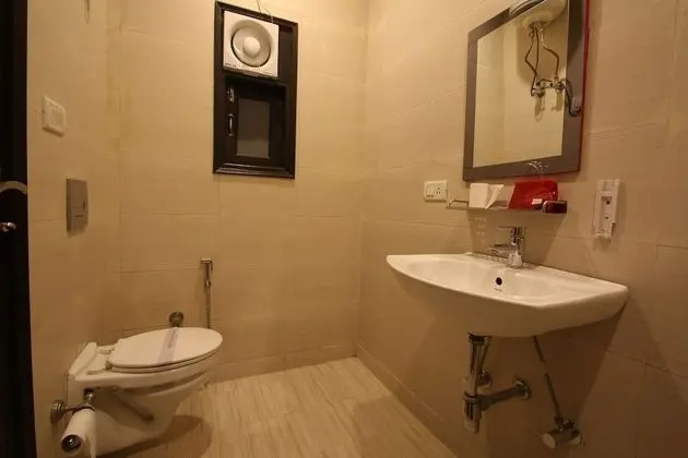 Deluxe Tek Büyük Yataklı Oda, Engellilere Uygun, Sigara İçilebilir
