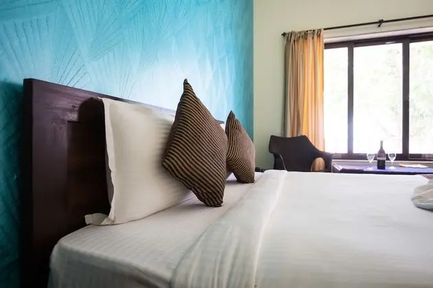 Deluxe Tek Büyük Yataklı Oda, 1 Büyük (Queen) Boy Yatak, Balkon, Deniz Manzaralı