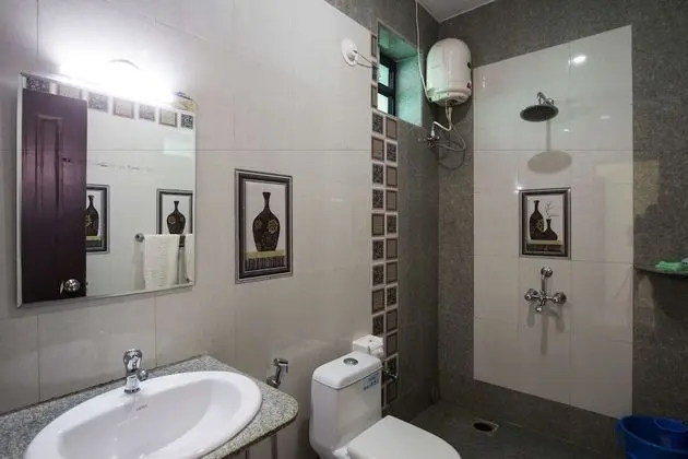 Deluxe Tek Büyük Yataklı Oda, 1 Büyük (Queen) Boy Yatak, Balkon, Deniz Manzaralı