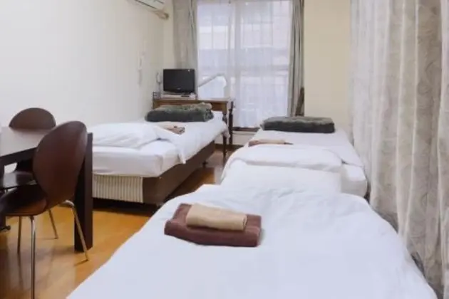 Üç Kişilik Oda