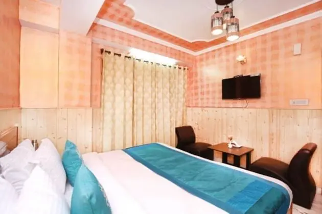 Deluxe Tek Büyük Yataklı Oda