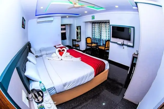 Honeymoon Tek Büyük Yataklı Oda