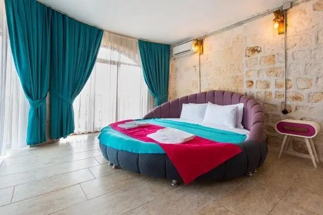 Çift Kişilik, Deniz Manzaralı, Bahçe Katı