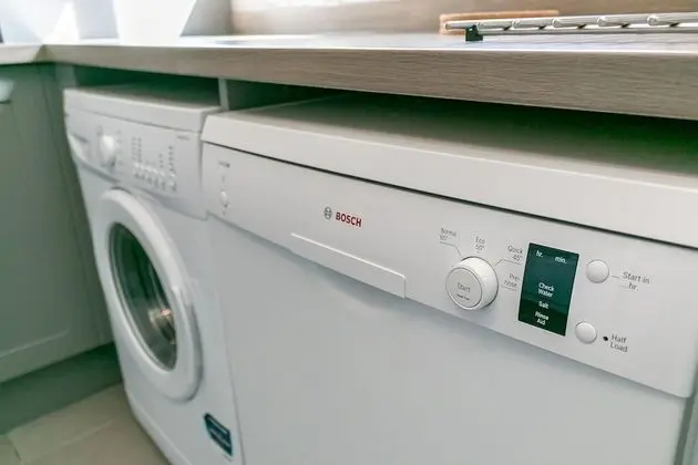 Classic Tek Büyük Yataklı Oda, Ortak Banyo, Bahçe Manzaralı