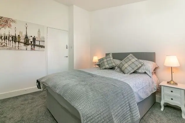 Luxury Tek Büyük Yataklı Oda, Ortak Banyo (Birch)