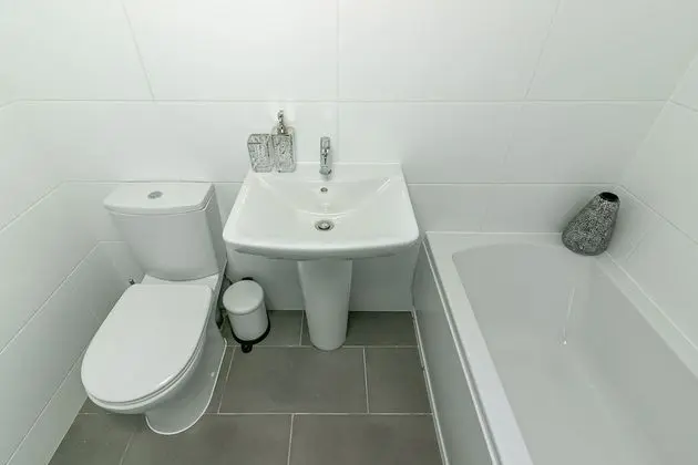 Luxury Tek Büyük Yataklı Oda, Ortak Banyo (Birch)