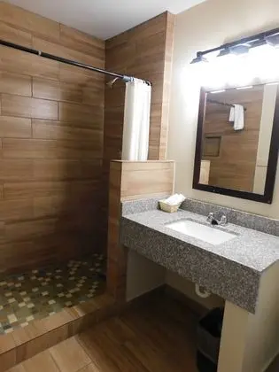 2 Queen Bed Suite Non Smoking