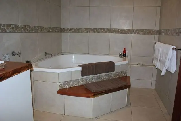 Standard Süit, 1 Yatak Odası, Sigara İçilmez, Balkon (Mt Warning View - B&B)