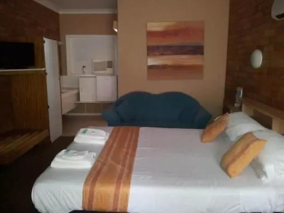 Basic Oda, Sigara İçilmez (Basic Triple Room)