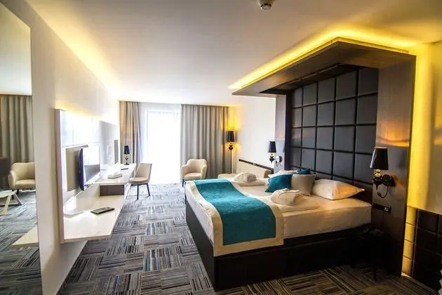 Deluxe Üç Kişilik Oda, Balkon, Şehir Manzaralı