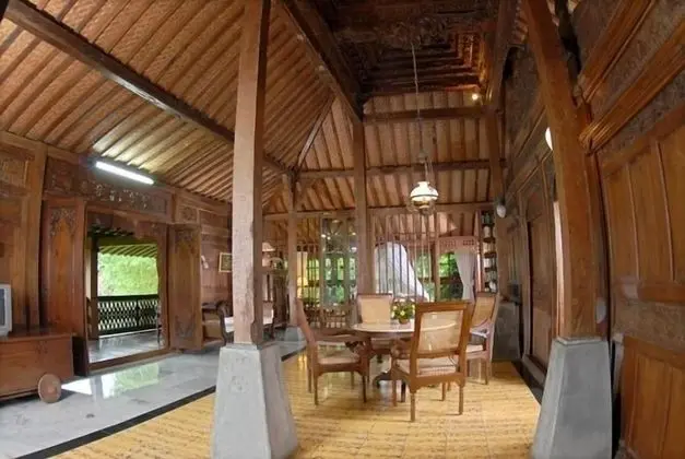 Villa (Joglo 4)