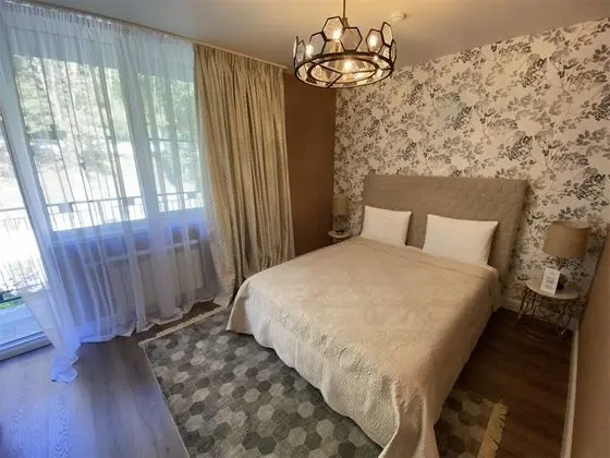 Standard Tek Büyük Yataklı Oda, Balkon, Park Manzaralı