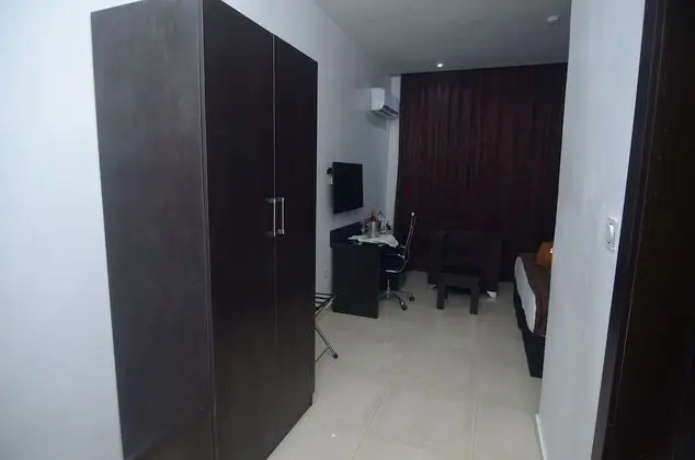 Standard Oda, Sigara İçilmez