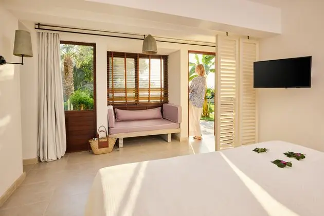 https://images.etstur.com/imgproxy/resize/2560x1440/files/images/hotelImages/etsrooms/48/Hillside_Beach_Club_20250306145812_1.jpg