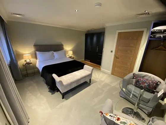 Luxury Tek Büyük Yataklı Oda