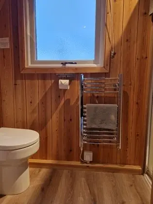 Luxury Kulübe, Banyolu/Duşlu