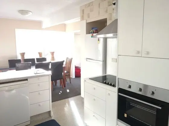 Deluxe Ev, 6 Yatak Odası