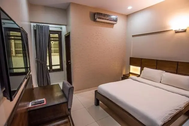 Deluxe Tek Büyük Yataklı Oda