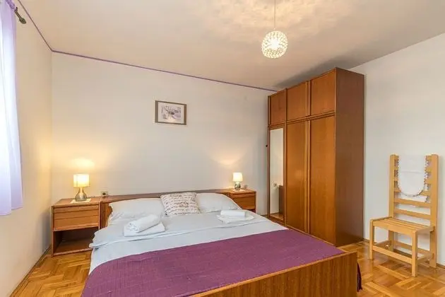 Family Ev, Birden Çok Yatak, Bahçeli (Hillside House Dugi Gaj)