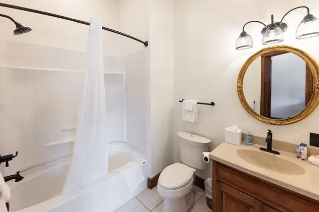 Luxury Oda, 1 En Büyük (King) Boy Yatak