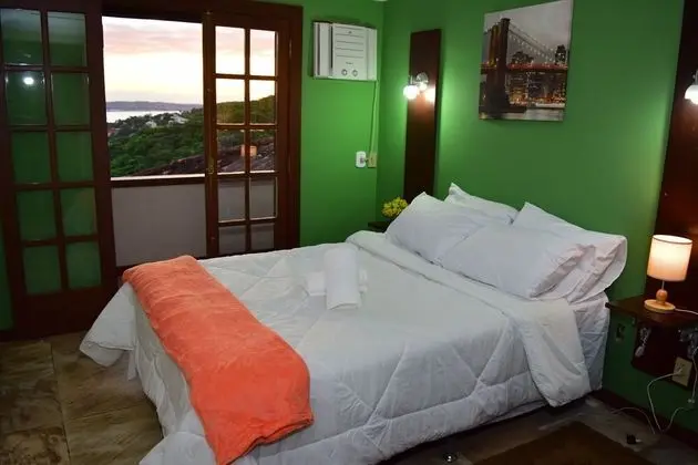 Tek Büyük Yataklı Oda, Ortak Banyo (Praia Azeda)