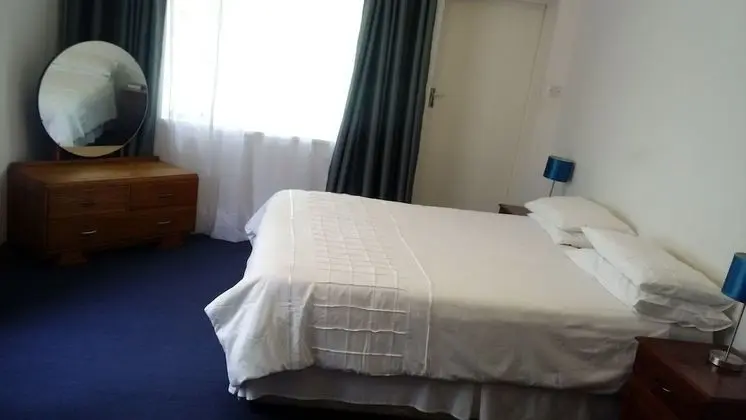 Tek Büyük Yataklı Oda, Banyolu/Duşlu, Havuz Manzaralı
