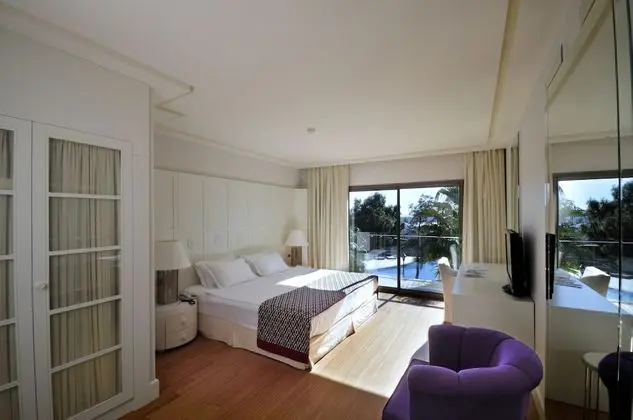 Palm Suite