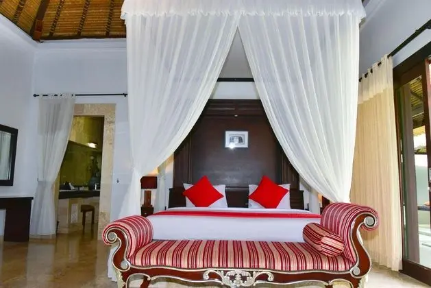 Villa With Private Pool