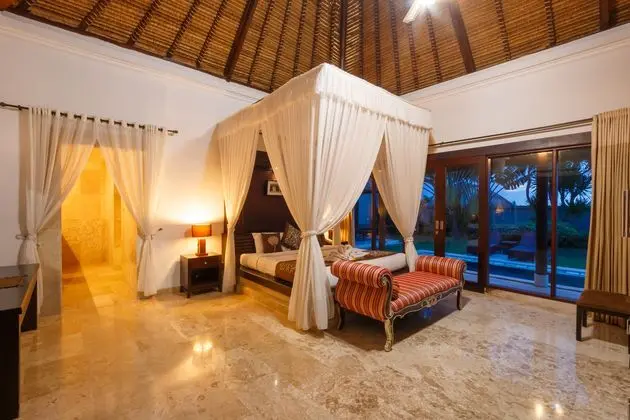 Villa With Private Pool