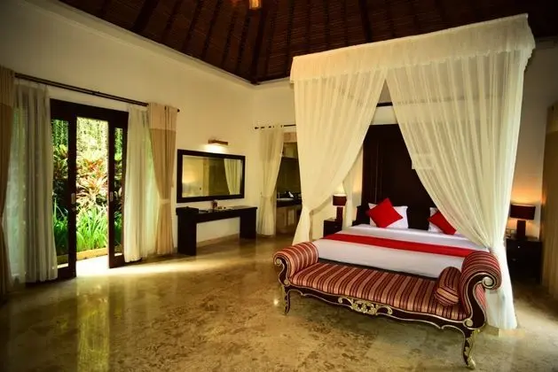 Villa With Private Pool