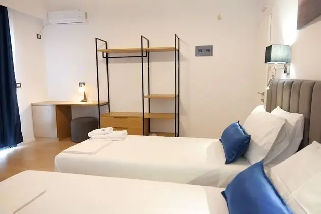 Tek Büyük Yataklı Oda, Balkon