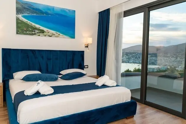 Tek Büyük Yataklı Oda, Balkon