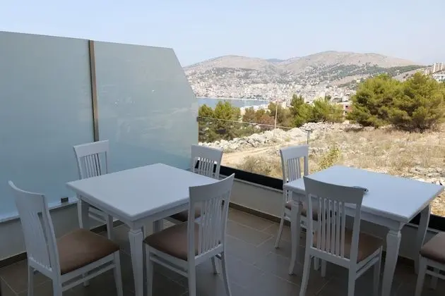 Tek Büyük Yataklı Oda, Balkon