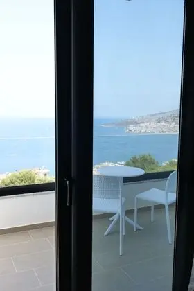 Tek Büyük Yataklı Oda, Balkon