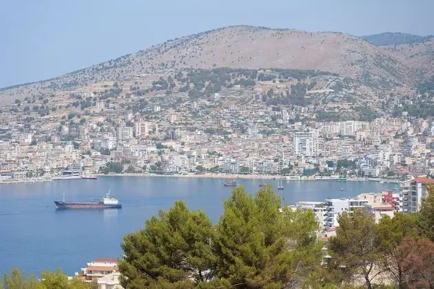 Tek Büyük Yataklı Oda, Balkon